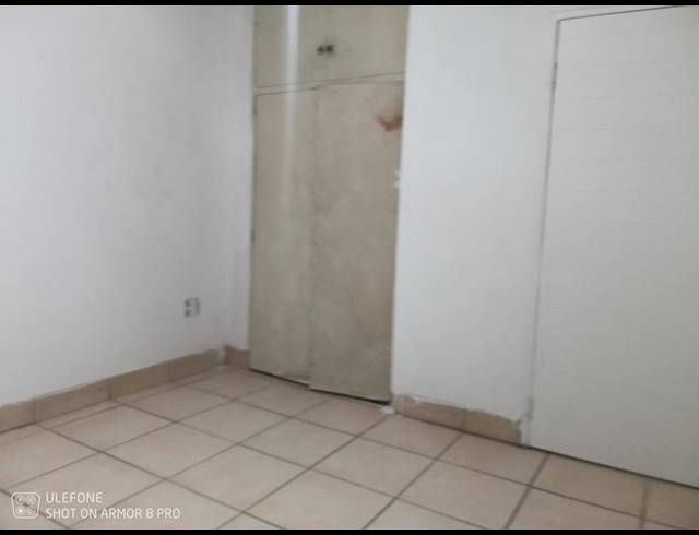 3 BEDROOM HOUSE FOR SALE IN LEONDALE